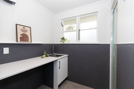 Photo of property in 95 Ruamahanga Crescent, Terrace End, Palmerston North, 4410