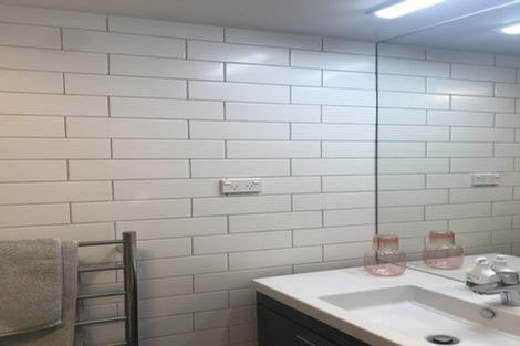 Photo of property in Frame Apartments, 1401/111 Molesworth Street, Thorndon, Wellington, 6011