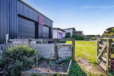 Photo of property in 5674 Mountain Road, Normanby, Hawera, 4673