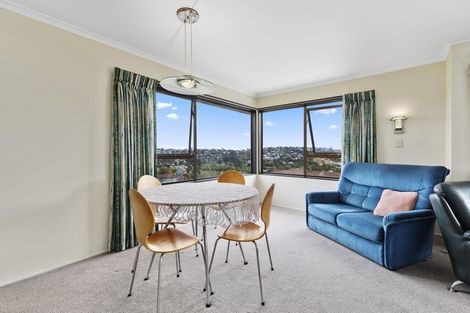 Photo of property in 2/21 Arran Road, Browns Bay, Auckland, 0630