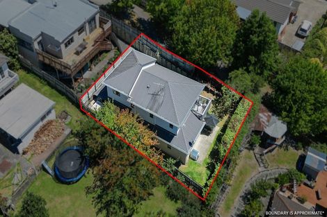 Photo of property in 1/271 Sturges Road, Henderson, Auckland, 0612