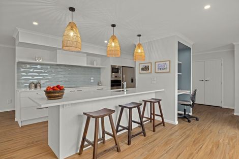 Photo of property in 26 Maturiki Drive, One Tree Point, 0118