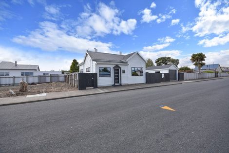 Photo of property in 4 Cross Street, Milton, 9220