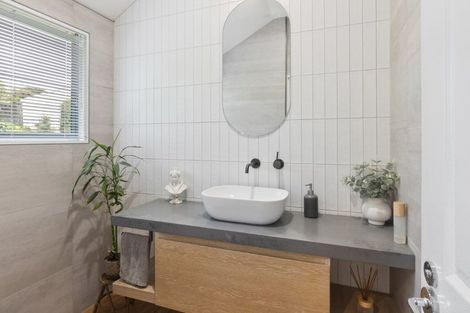 Photo of property in 2 Minchin Crescent, St Andrews, Hamilton, 3200