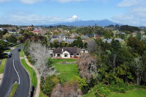 Photo of property in 26 Shelter Grove, Frankleigh Park, New Plymouth, 4310
