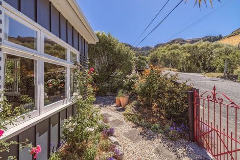 Photo of property in 17 Brenchley Road, Lyttelton, 8082