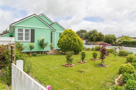 Photo of property in 6 Gertrude Street, Dannevirke, 4930