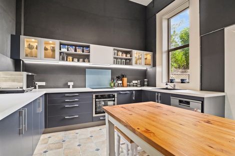 Photo of property in 5 Smith Street, Dunedin Central, Dunedin, 9016