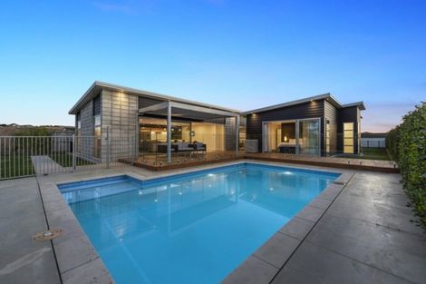 Photo of property in 24 Wisteria Place, Flagstaff, Hamilton, 3210