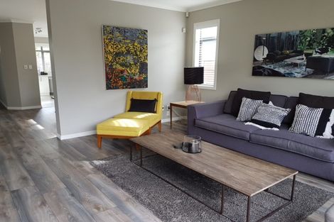 Photo of property in 14 Trecarne Street, Karaka, Papakura, 2113