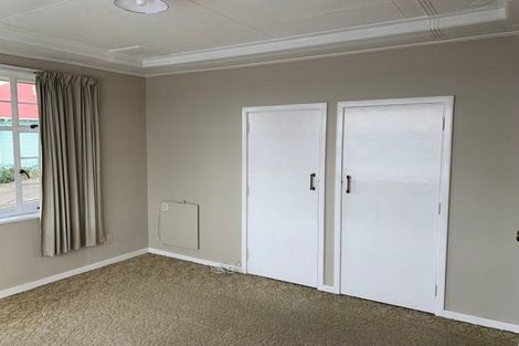 Photo of property in 36 South Road, The Glen, Dunedin, 9011