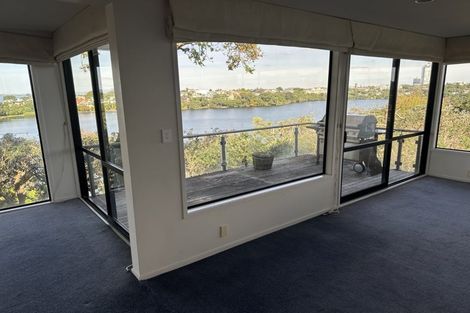 Photo of property in 30 Sylvan Park Avenue, Milford, Auckland, 0620