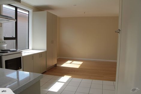 Photo of property in 4112 Great North Road, Glen Eden, Auckland, 0602