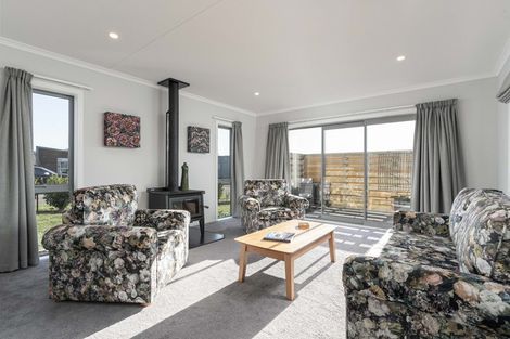 Photo of property in 39 Burgundy Drive, Martinborough, 5711