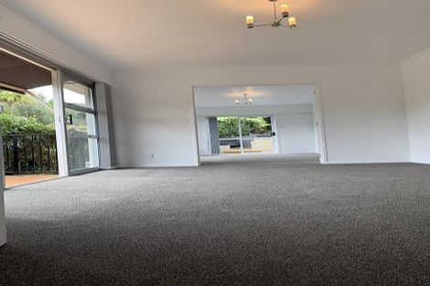 Photo of property in 15 Liston Crescent, Cockle Bay, Auckland, 2014