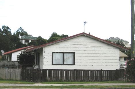 Photo of property in 2/9 Margate Road, Blockhouse Bay, Auckland, 0600