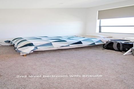 Photo of property in 2 Stone Street, Miramar, Wellington, 6022