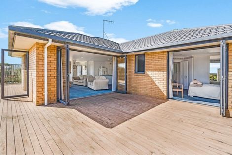 Photo of property in 286 Rehutai Road, Baylys Beach, Dargaville, 0377