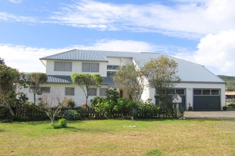 Photo of property in 100 Mako Road, Whangamata, 3620