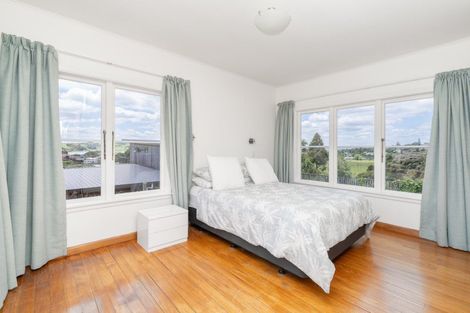 Photo of property in 37 Long Street, Raglan, 3225