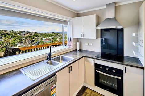 Photo of property in 33 Acacia Avenue, Maungaraki, Lower Hutt, 5010