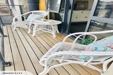 Photo of property in 65b Mountain Road, Mangere Bridge, Auckland, 2022