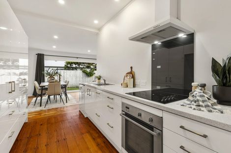 Photo of property in 34 Devonshire Road, Miramar, Wellington, 6022