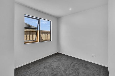 Photo of property in 35 Stackwood Avenue, Woodend, 7691