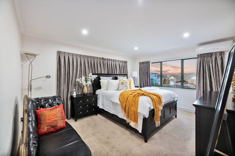 Photo of property in 2 Platinum Rise, Ranui, Auckland, 0612