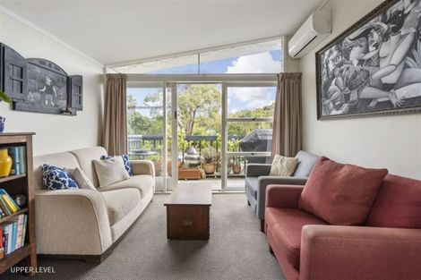 Photo of property in 19 Sylvia Road, Hillcrest, Auckland, 0627