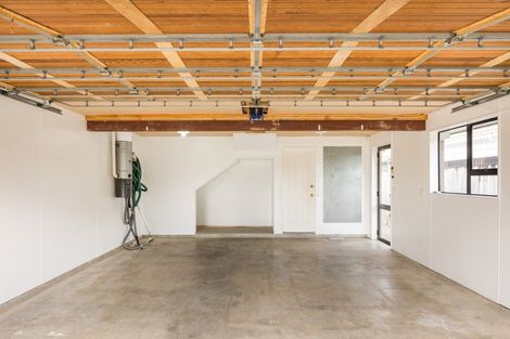 Photo of property in 15a Phoenix Avenue, Hokowhitu, Palmerston North, 4410