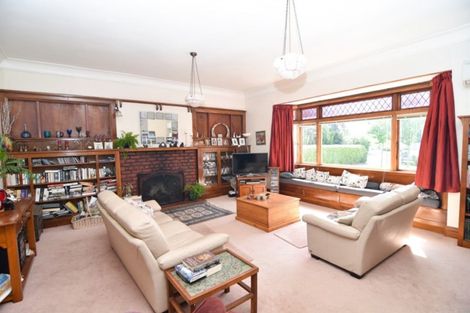 Photo of property in 10 Armstrong Avenue, Carterton, 5713