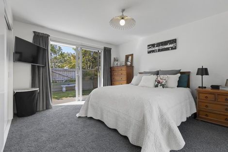 Photo of property in 17a Heta Road, Highlands Park, New Plymouth, 4312