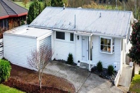 Photo of property in 92 Houchens Road, Glenview, Hamilton, 3206