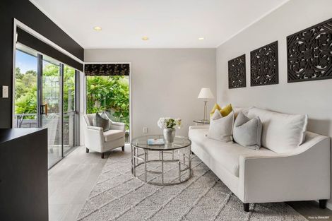 Photo of property in 25 Meadowland Drive, Somerville, Auckland, 2014