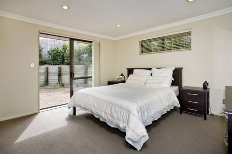 Photo of property in 15 Tekapo Rise, Fairview Heights, Auckland, 0632