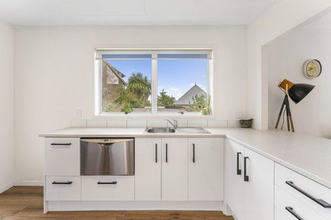 Photo of property in 36 Saint James Street, Richmond Heights, Taupo, 3330