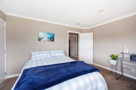 Photo of property in 5 Manhattan Court, Kelvin Grove, Palmerston North, 4414