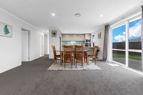 Photo of property in 16 Gibboney Place, Pokeno, 2402