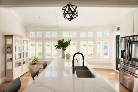 Photo of property in 10 Cobden Road, Bluff Hill, Napier, 4110