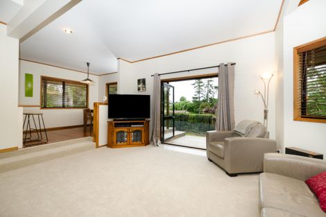 Photo of property in 131a Edmonton Road, Te Atatu South, Auckland, 0610