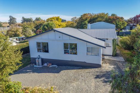Photo of property in 64 Perth Street, South Hill, Oamaru, 9400