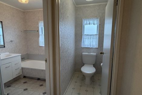 Photo of property in 127 Clarkin Road, Fairfield, Hamilton, 3214