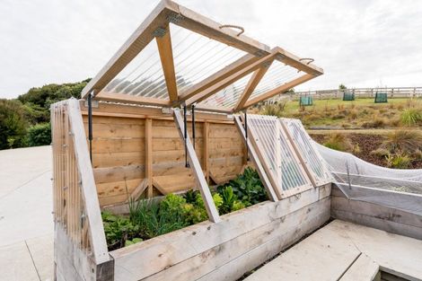 Photo of property in 32 Kayforce Road, Ocean View, Dunedin, 9035