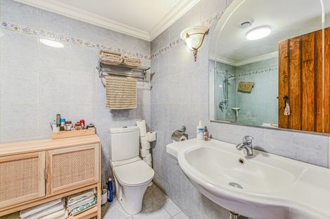 Photo of property in 4/6 Quiet Woman Way, Monaco, Nelson, 7011