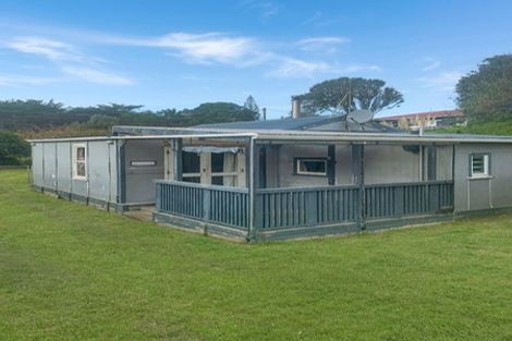 Photo of property in 145 Kahukura Avenue, Waitarere Beach, Levin, 5510