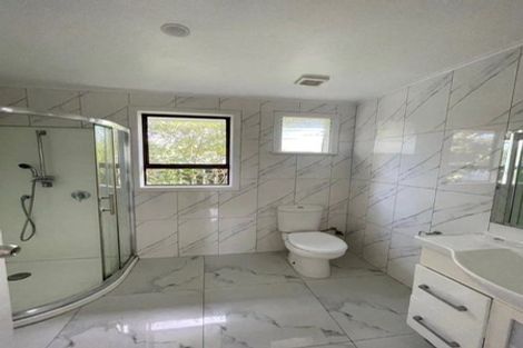 Photo of property in 128 Cobham Crescent, Kelston, Auckland, 0602