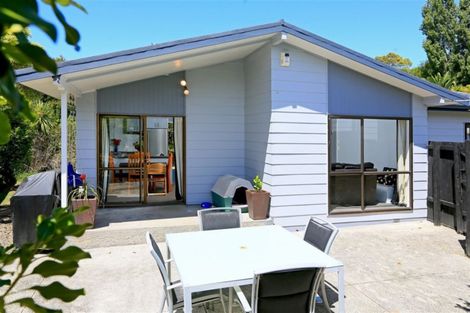 Photo of property in 5 Coey Place, Glen Eden, Auckland, 0602
