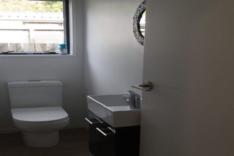 Photo of property in 19a Mantell Street, Seatoun, Wellington, 6022