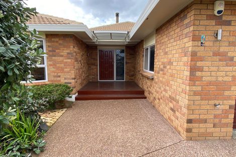 Photo of property in 1 Tuakura Way, The Gardens, Auckland, 2105